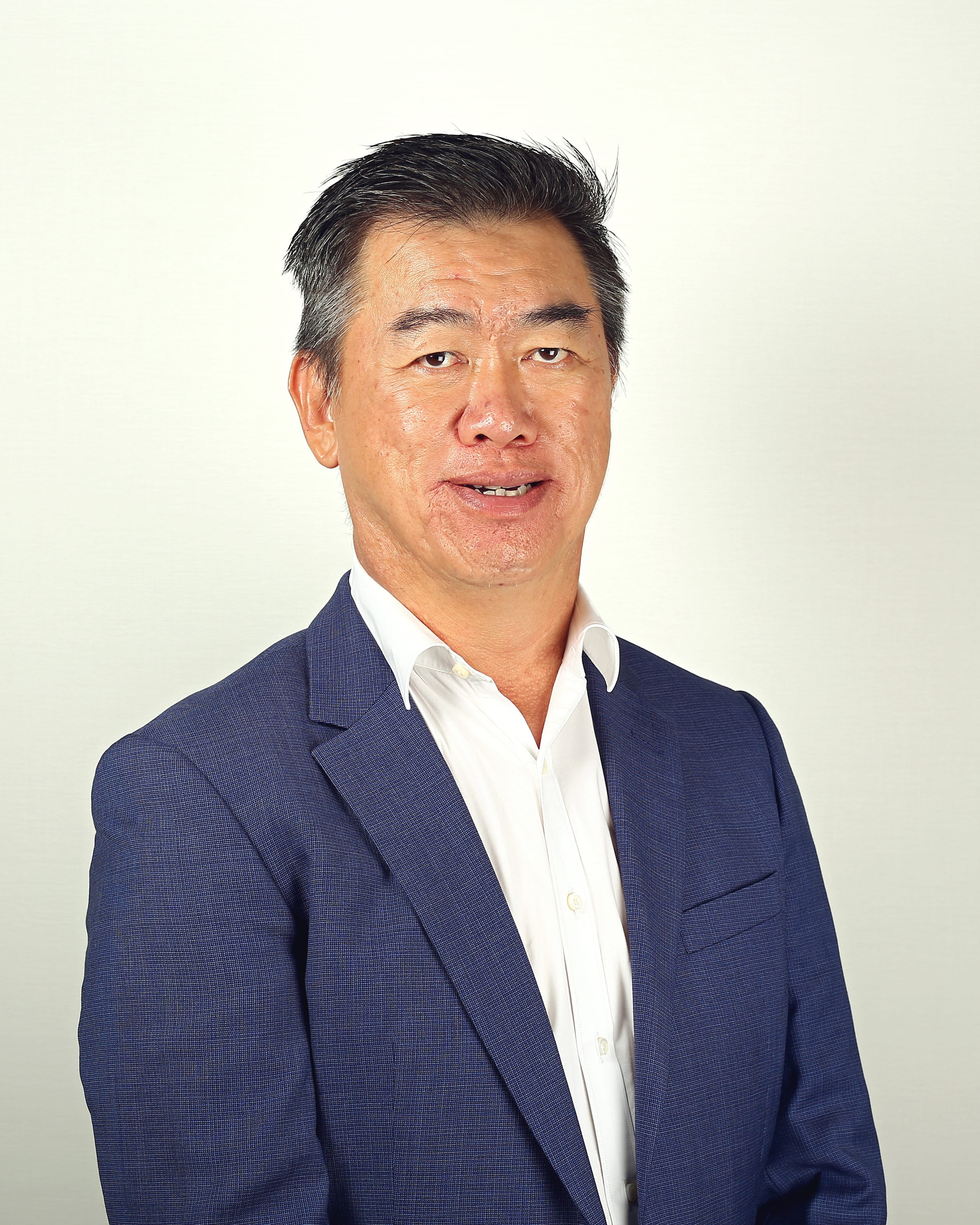 Mr Low Siong Yong